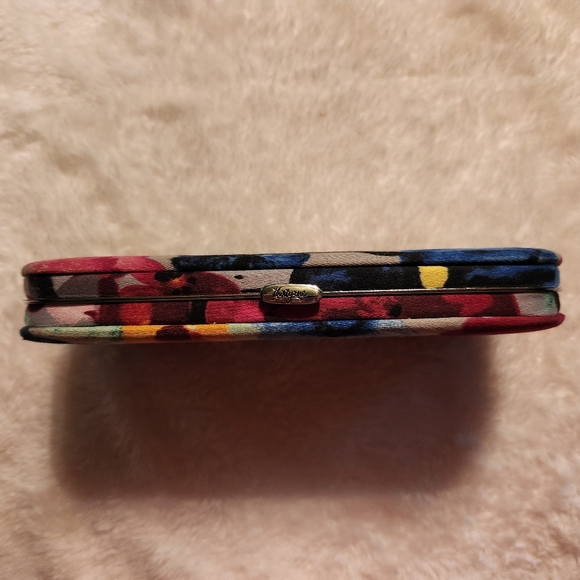 thirty-one Fabric Flower Wallet Case - Picture 4 of 7